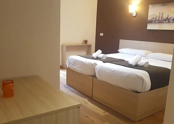 Hostal Barcelona Travel